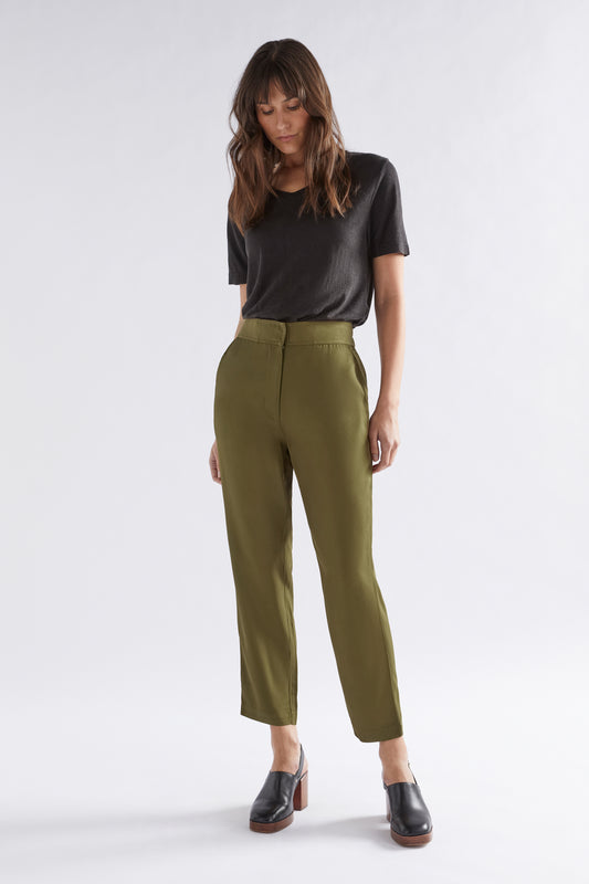 Tailored Kiiltava Pants Model Front | OLIVE