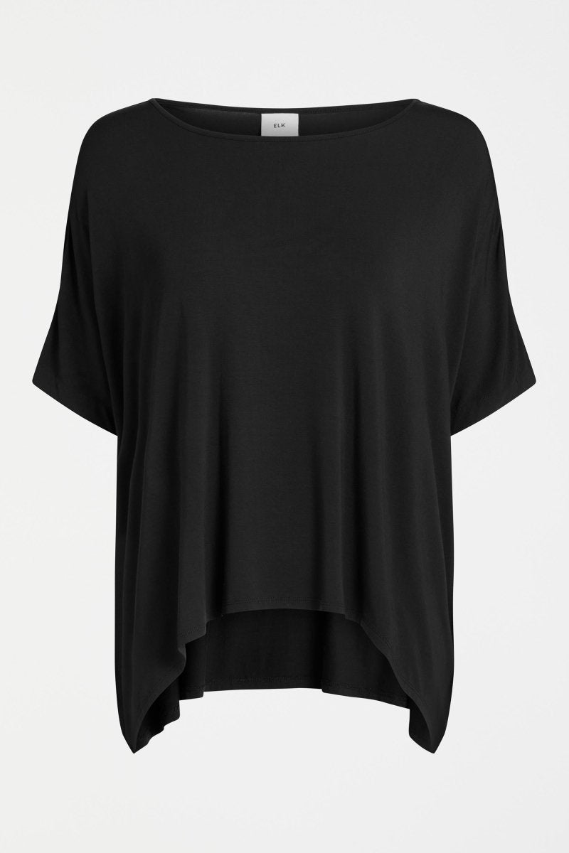 Telse Relaxed Stretch T-shirt Model Angled Front | BLACK