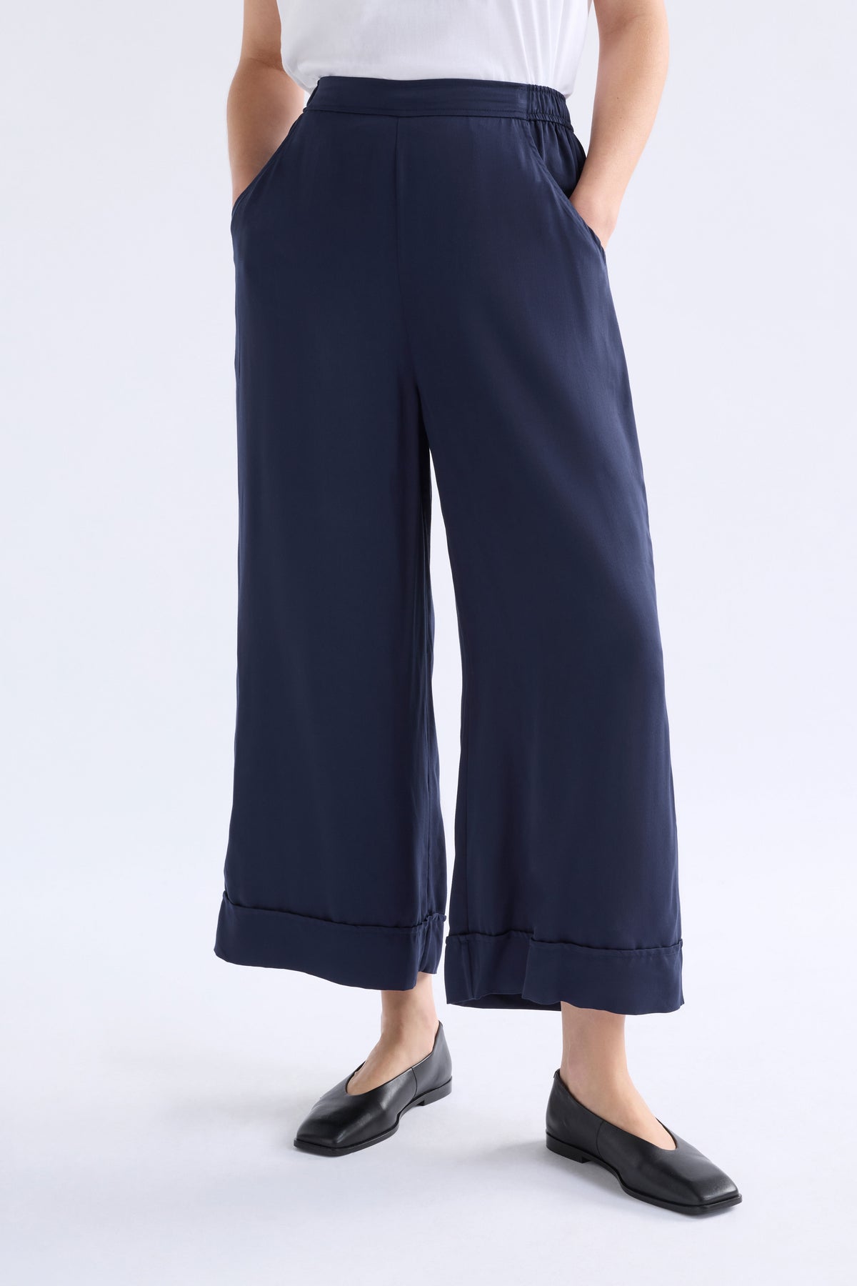 Cropped Wide Leg Culotte Model Front | MOONLIGHT