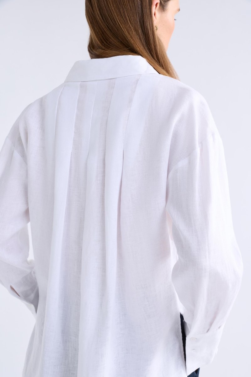 Stilla Linen Shirt with High-Low Hem and Back Pleat Detail Model back | WHITE