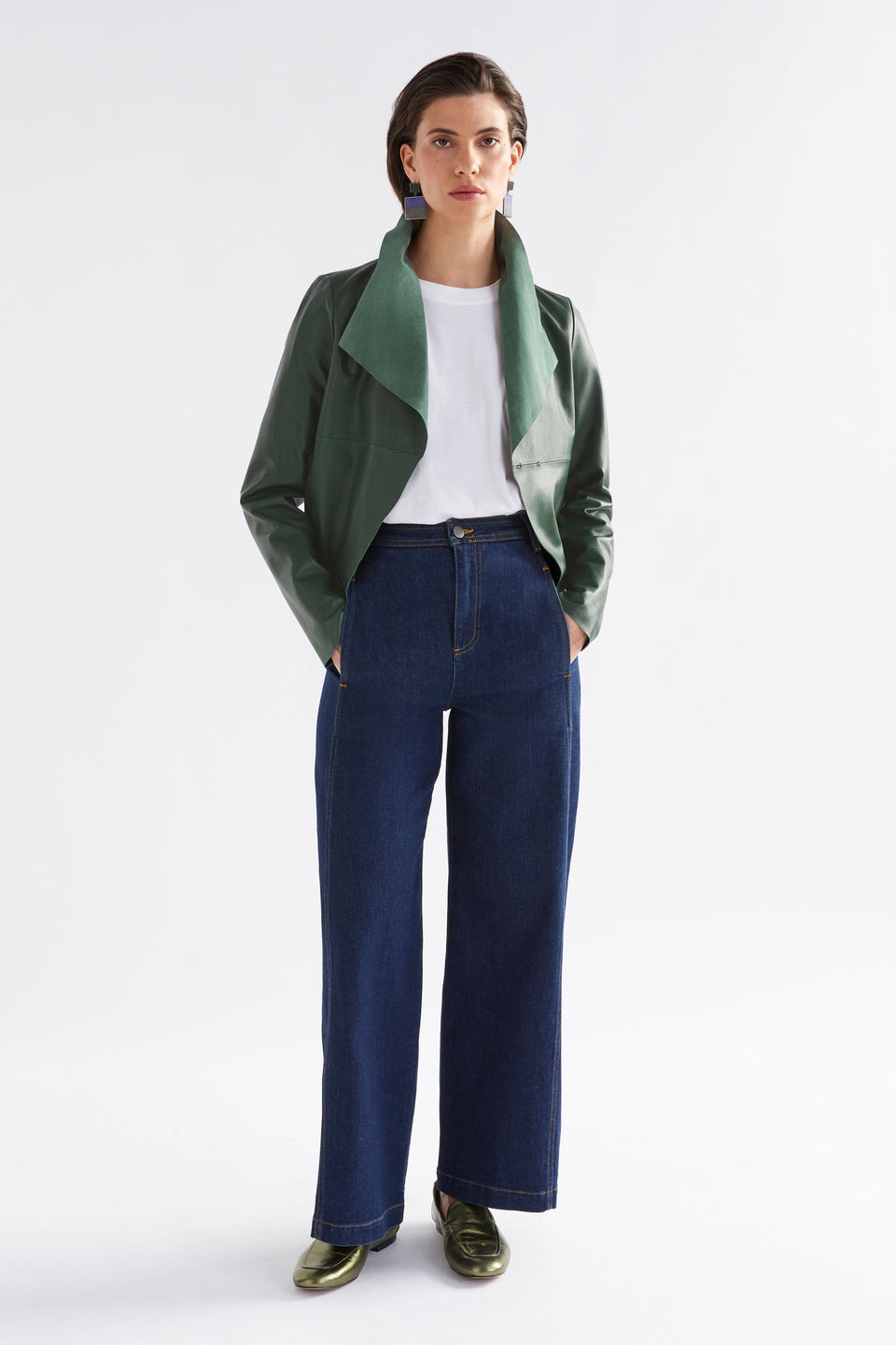 Fine Lamb's Leather Lightweight Waterfall Neckline Jacket Model Front full body 2 | MILAN GREEN