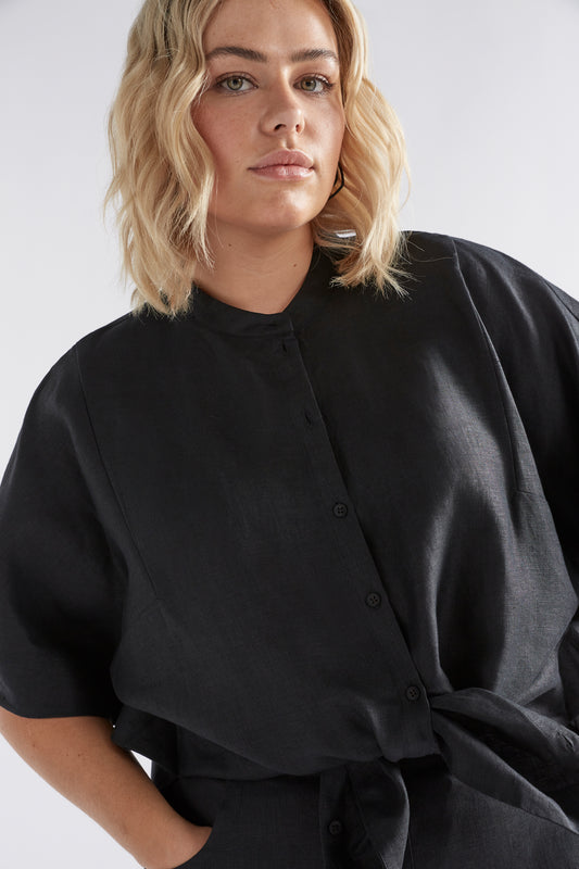 Elev Linen Cape-style Shirt Model Front Curve detail | BLACK