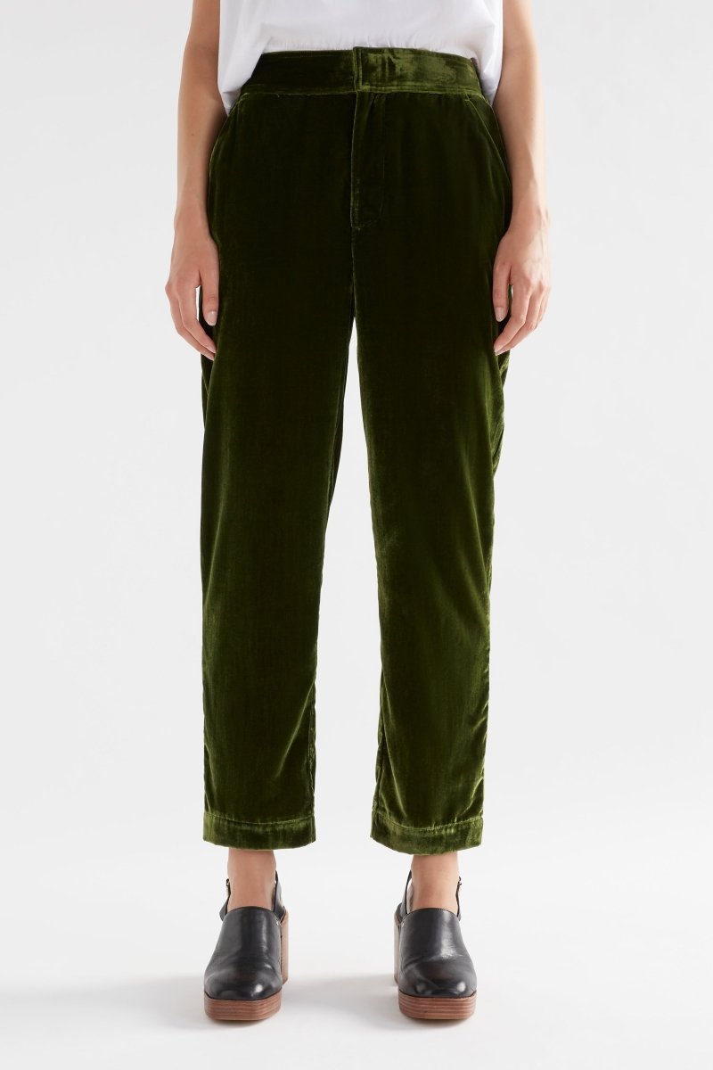 Suuri Velvet Tapered Pant |
MOSS GREEN