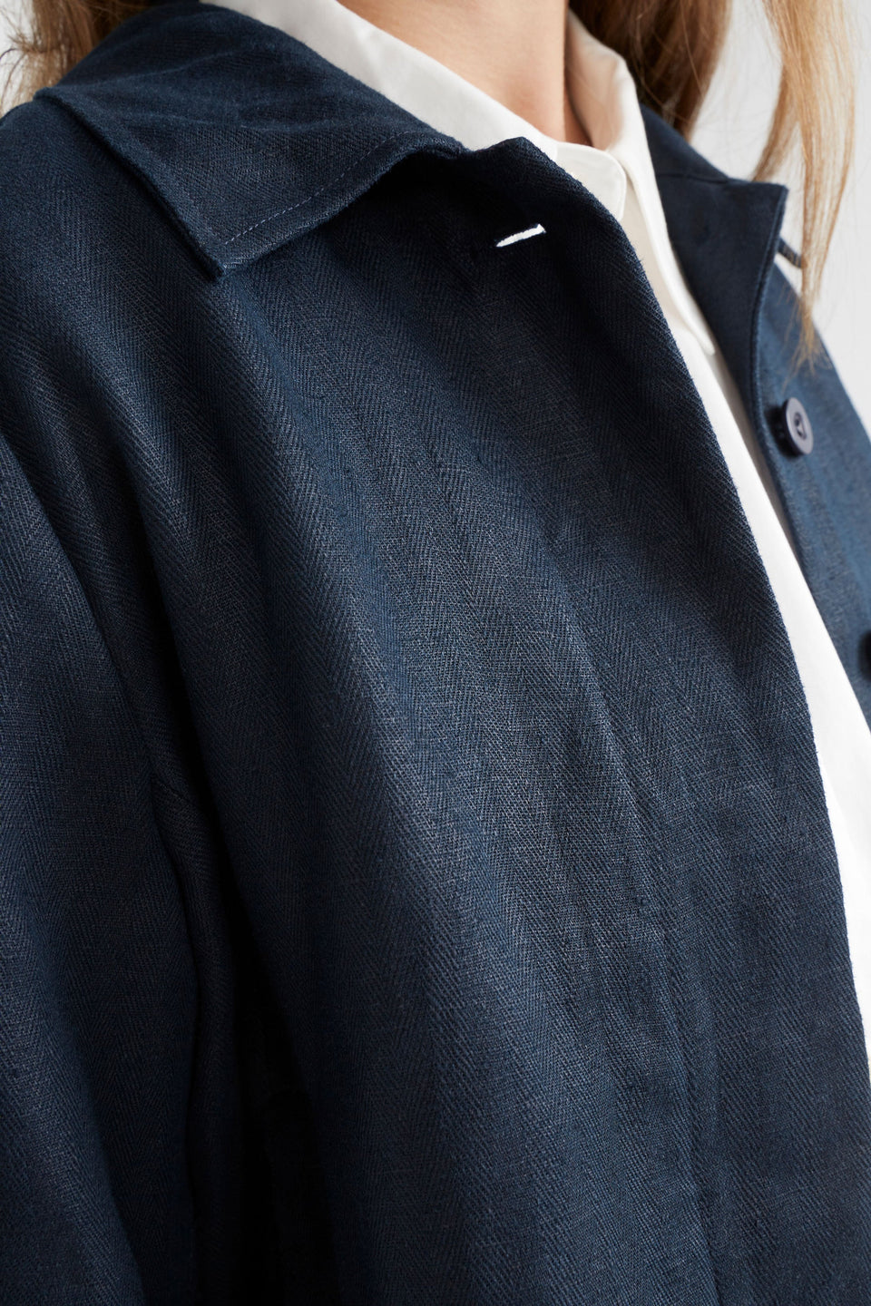 Njord Hemp Herringbone Relaxed Button Up Jacket Model Front detail | INK