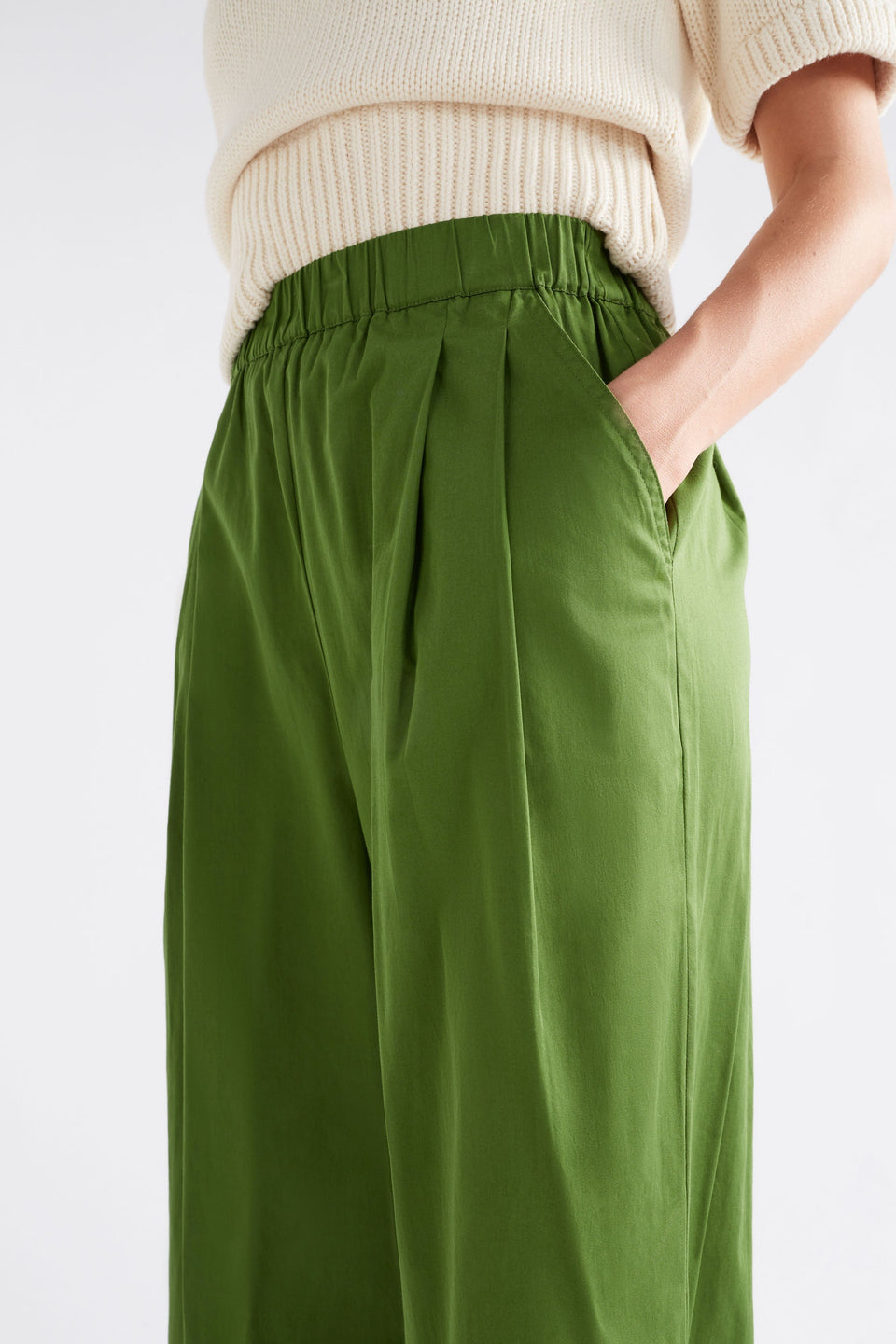Eller Wide Leg Elastic Waist Organic Cotton Pant Model Side Detail | GREEN MOSS