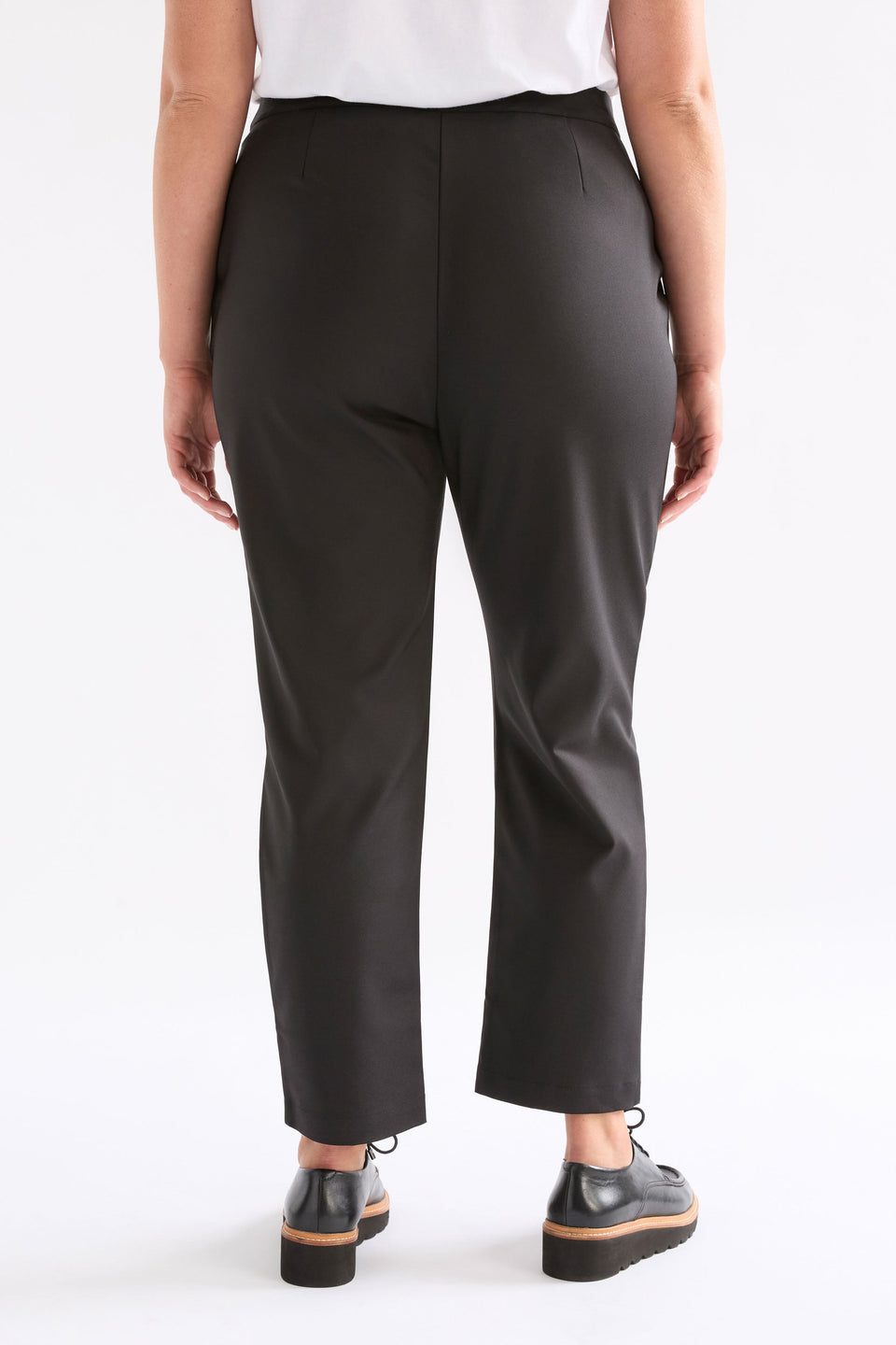 Sorell Organic Cotton Stretch Slim Leg Pant Model Chanel Back | BLACK