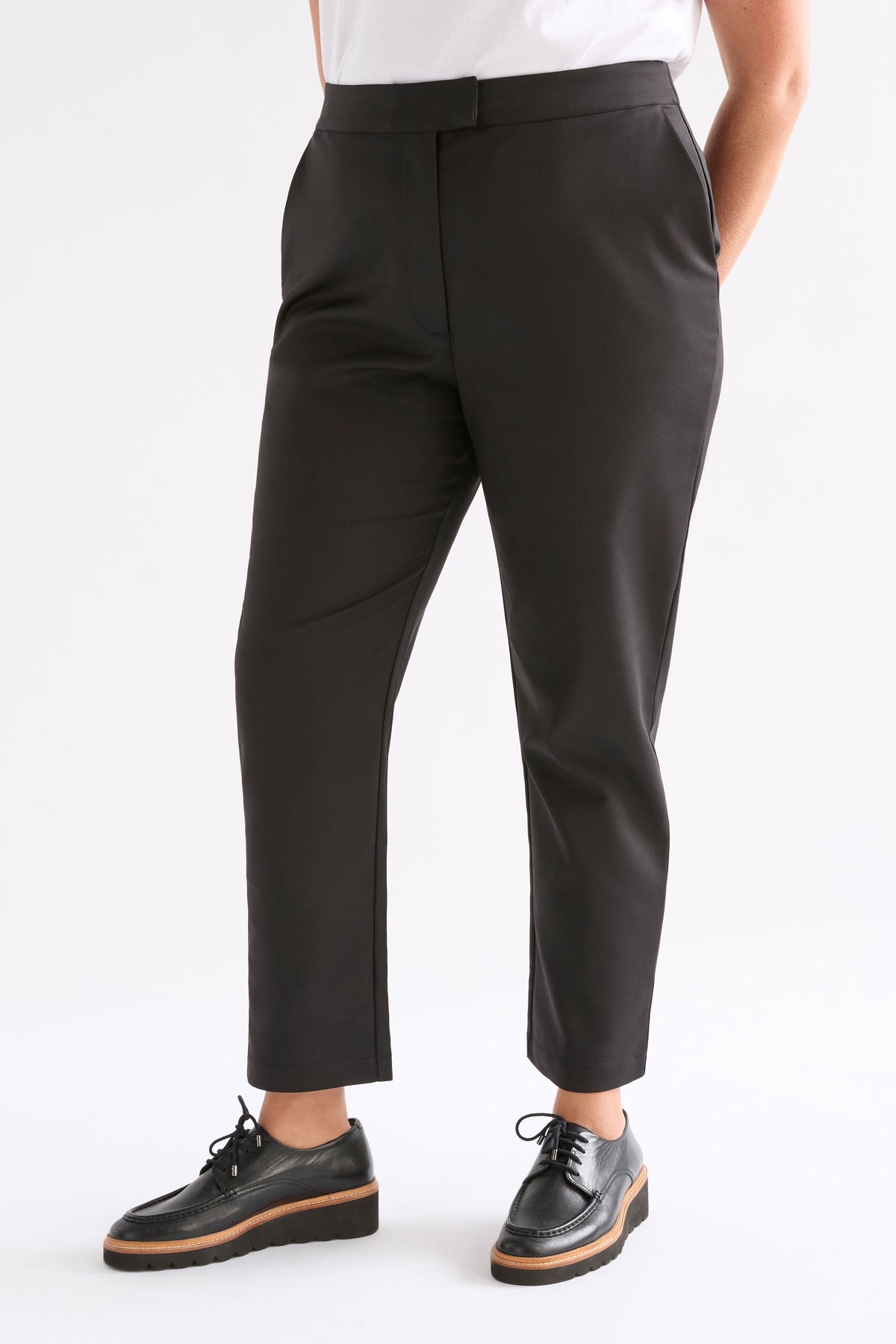 Sorell Organic Cotton Stretch Slim Leg Pant Model Chanel Front crop | BLACK