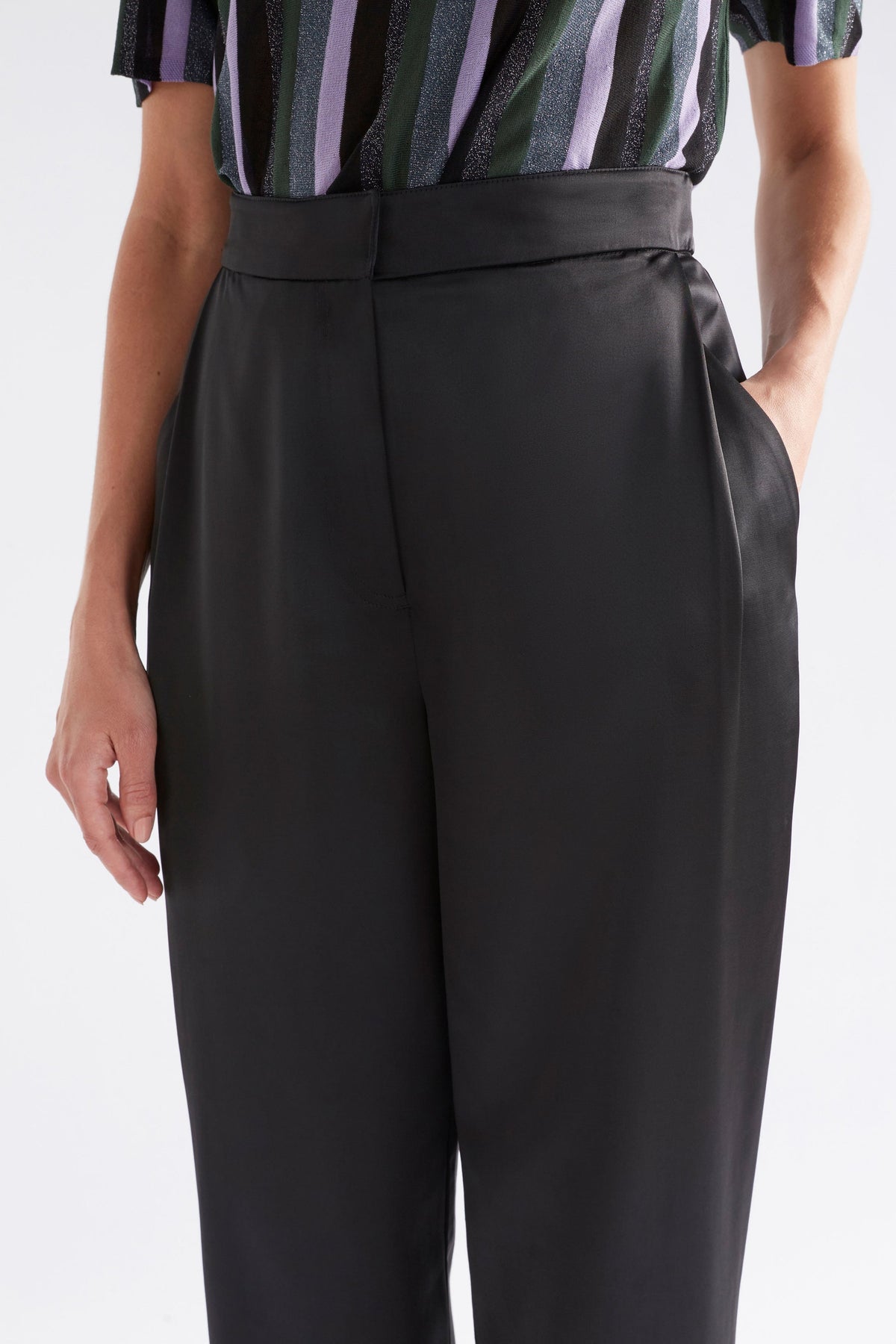Este Satin Tapered Leg Dress Pant Model Front detail | BLACK