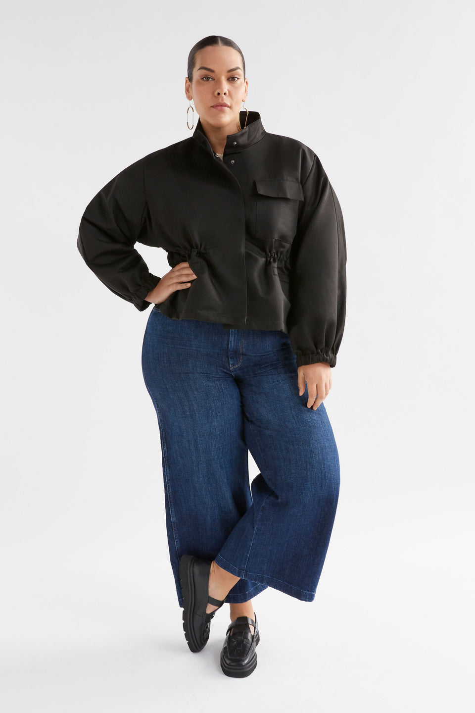 Kobi Cotton Drawstring Waist Short Jacket Curve Model Front closed | BLACK