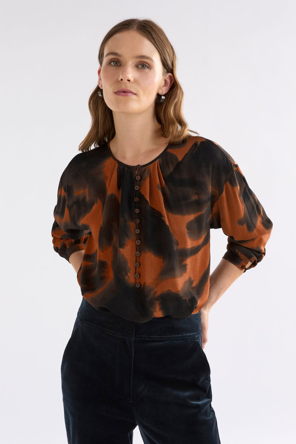 Galerie Button Front Round Neck Watercolour Print Shirt Model Front | TORTOISE SHELL PRINT