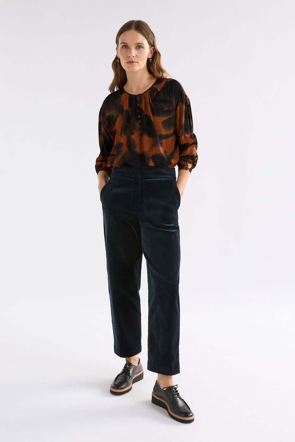 Galerie Button Front Round Neck Watercolour Print Shirt Model Front Full Body | TORTOISE SHELL PRINT