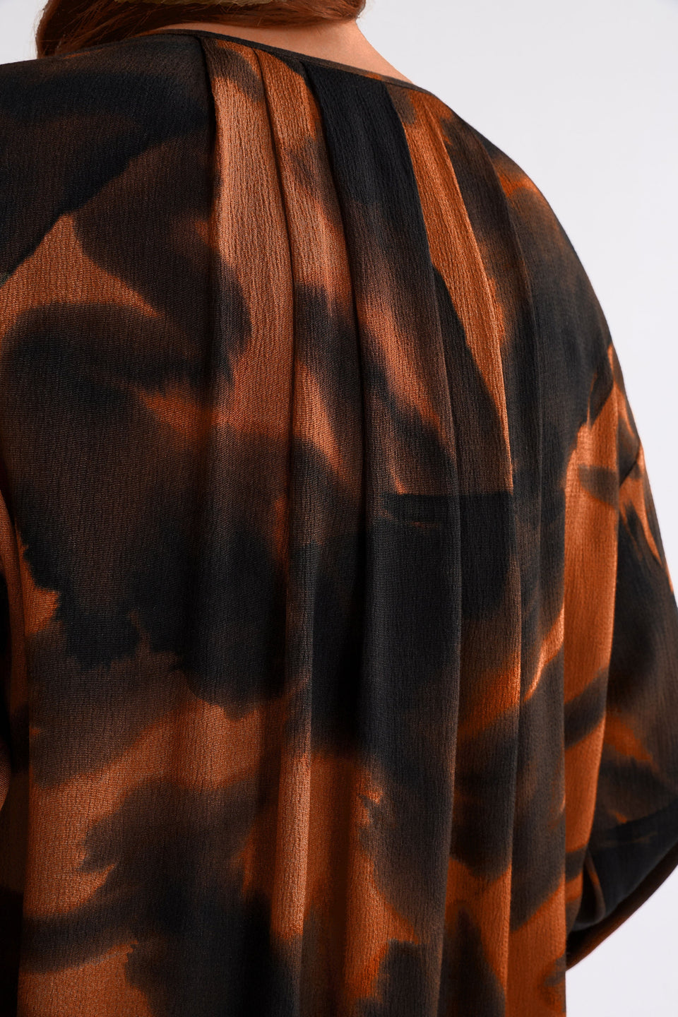 Galerie Button Front Round Neck Watercolour Print Shirt Model Back detail | TORTOISE SHELL PRINT