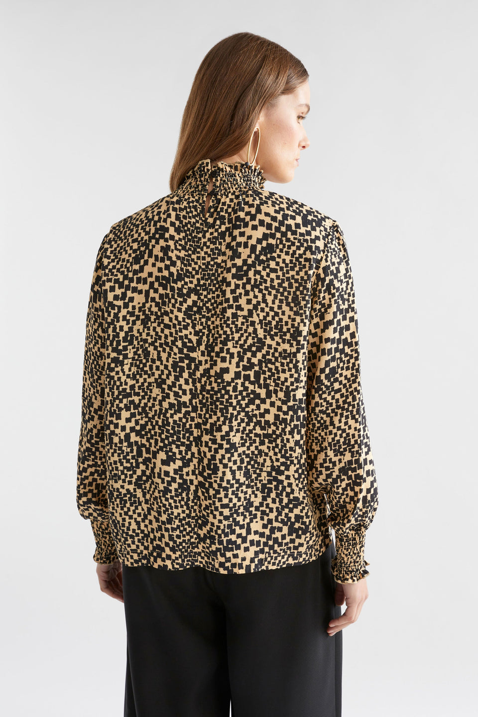 Veda Shirred Neck and Cuff Long Sleeve Top Model Back | BEIGE SINDA PRINT