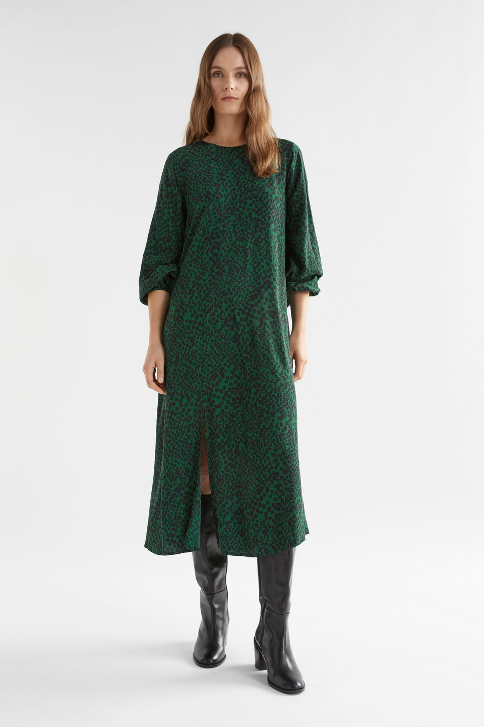 Dega Long Sleeve Asymmetric Hem Print Midi Dress Model Front | GREEN SINDA PRINT