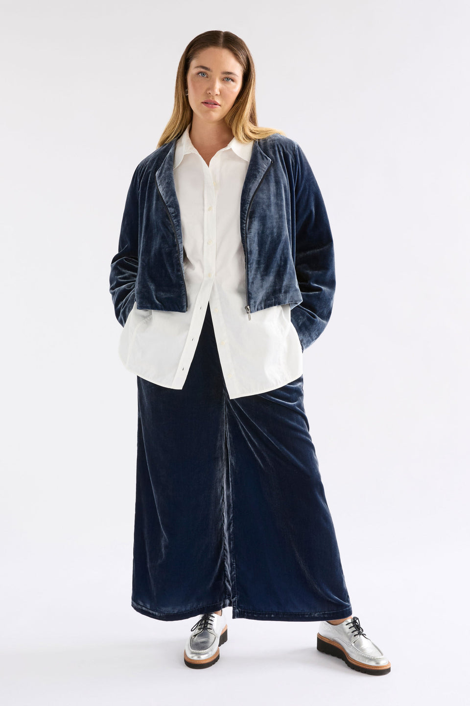 Suuri Velvet Zip Up Short Jacket Model Chanel Front Full Body | BLUE STEEL