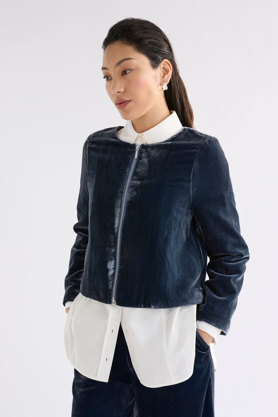 Suuri Velvet Zip Up Short Jacket Model Front | BLUE STEEL