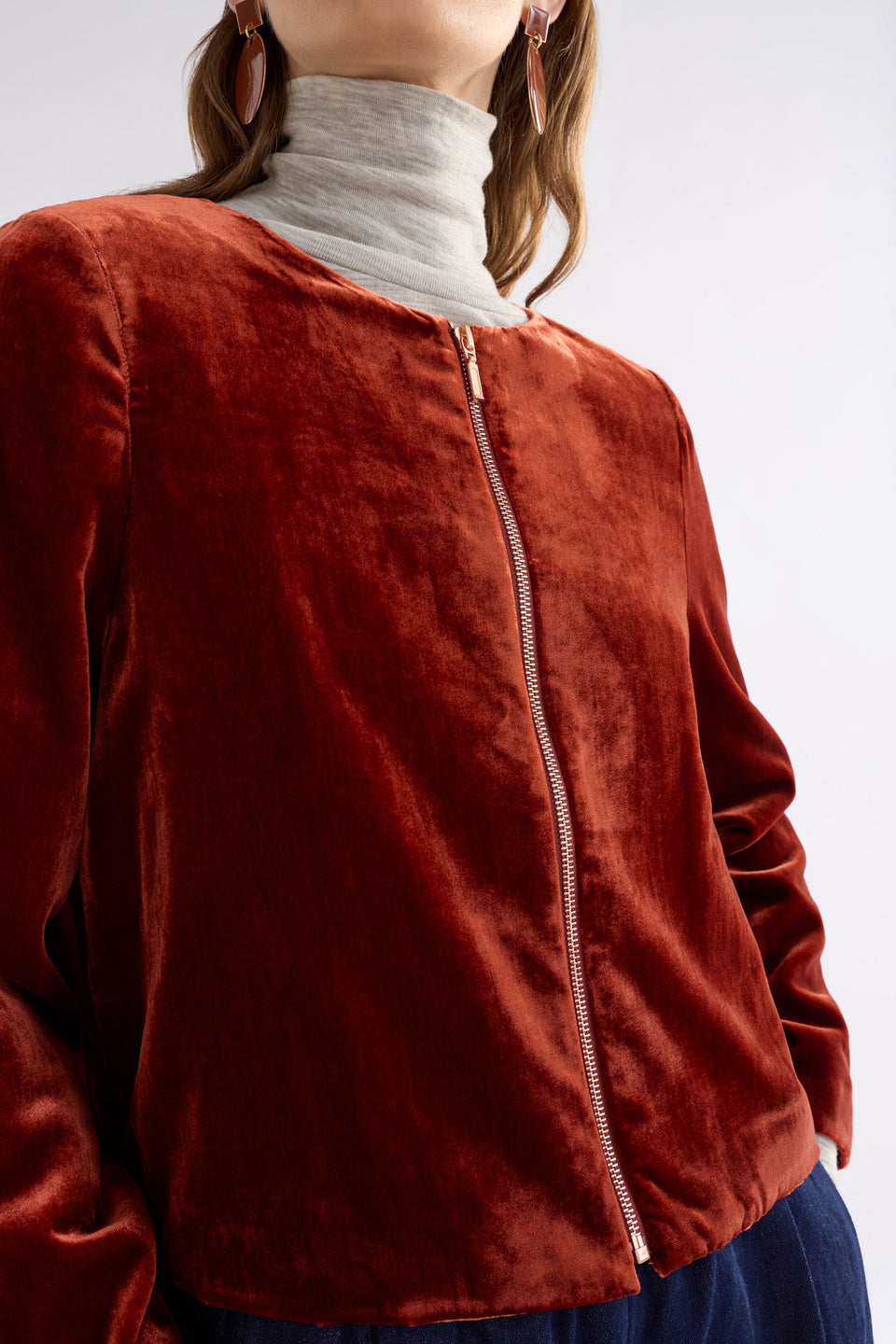 Suuri Velvet Zip Up Short Jacket Model Front Detail | SPICE
