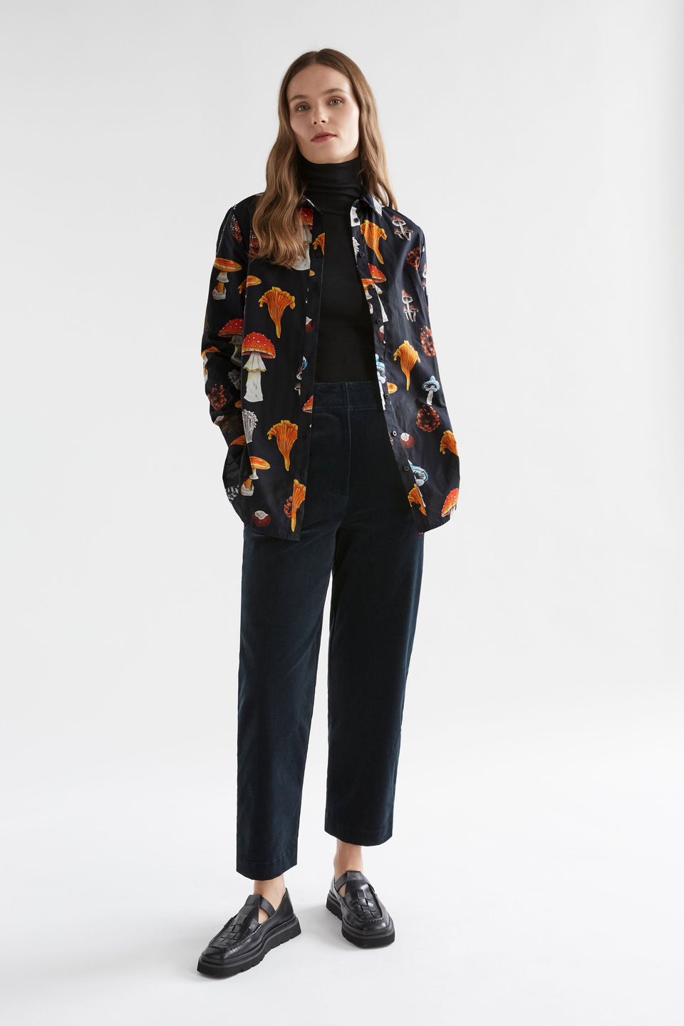 Allem Organic Cotton Mushroom Print Long Sleeve Shirt Model Full Body | MUSHROOM PRINT