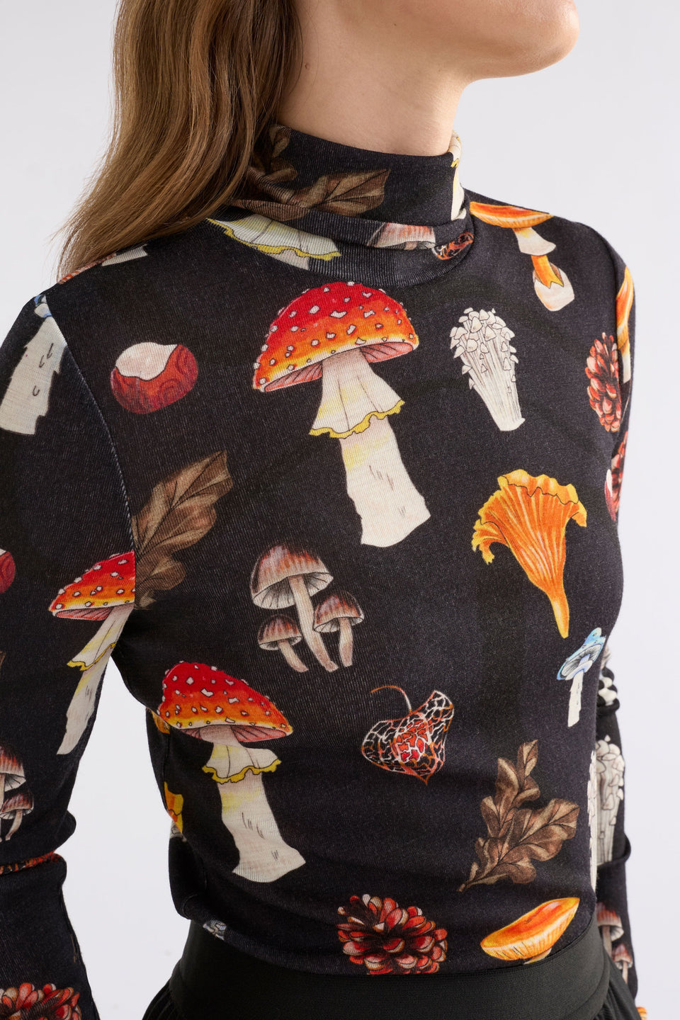 Allem Fine Merino Wool Mushroom Print Skivvy Model Front detail | MUSHROOM PRINT