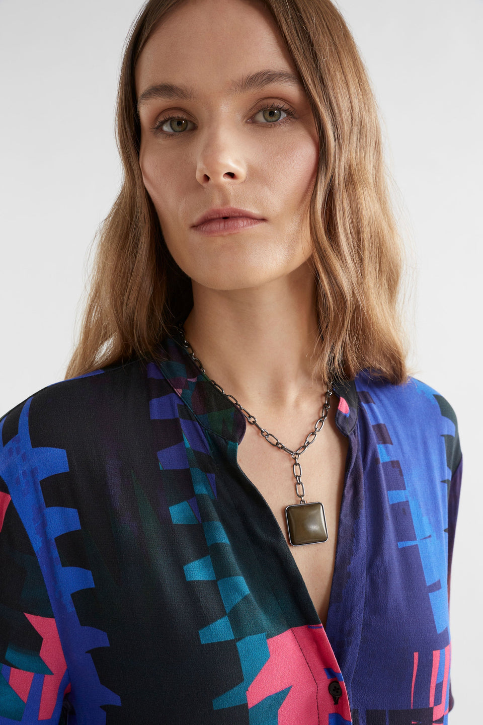 Terrase Print Waisted Midi Shirt Dress Model Front Neckline detail | LOOM PRINT