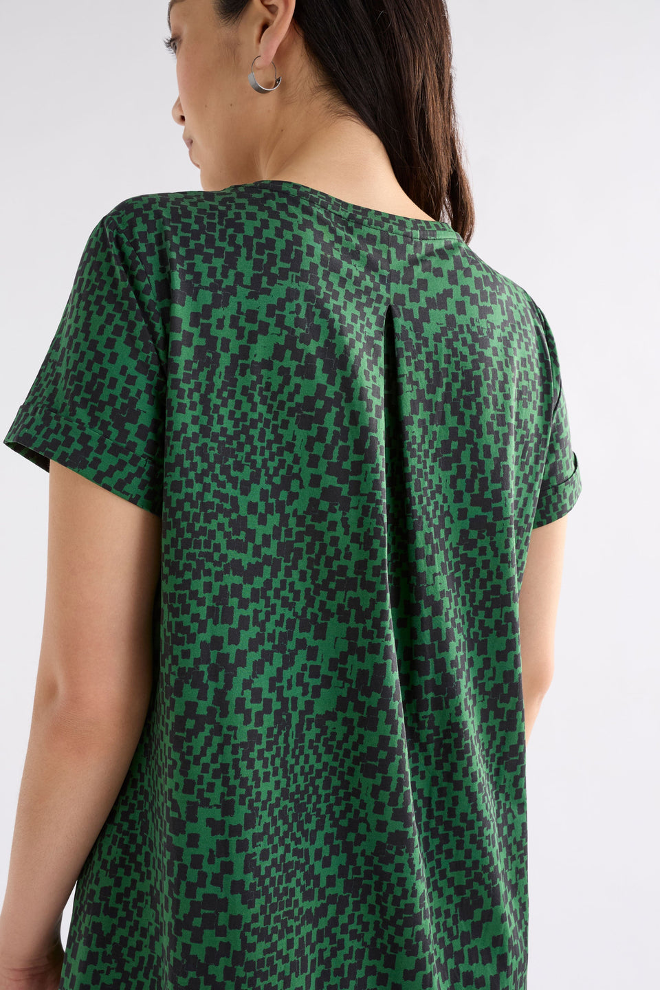 Haki Long Organic Cotton Jersey Print Tshirt Dress Model Back Detail | GREEN SINDA PRINT