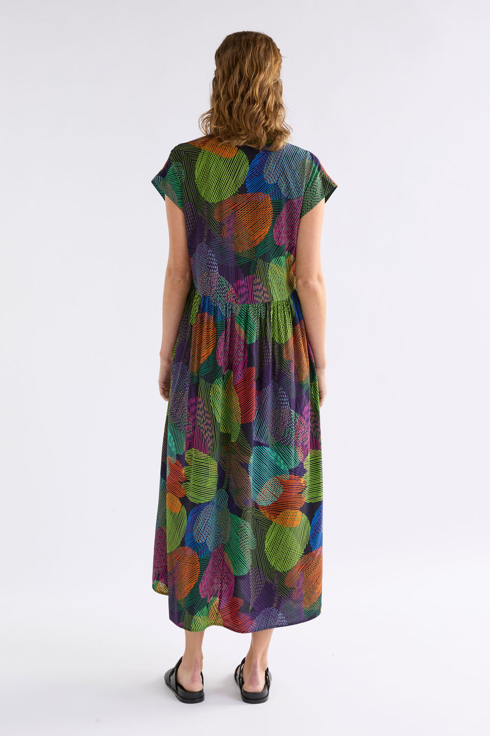 Joia Gathered Waist Cap Sleeve Print Shirt Dress Model Back | OMBRA PRINT