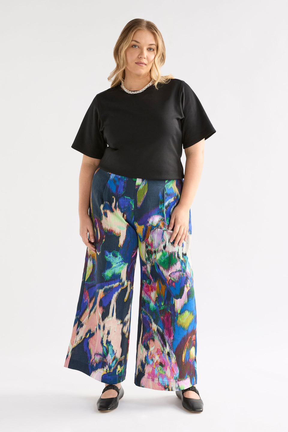 Mana Scuba Tee Full Length Shot Styled | BLACK