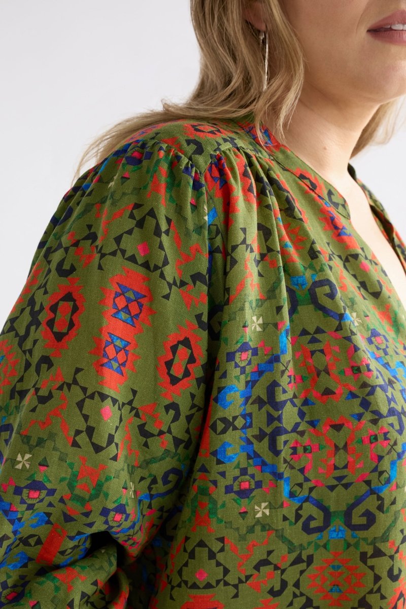 Norsk Long Sleeve Gathered Shoulder V-Neck Print Shirt Curve Model Front detail 3 | RENDA PRINT