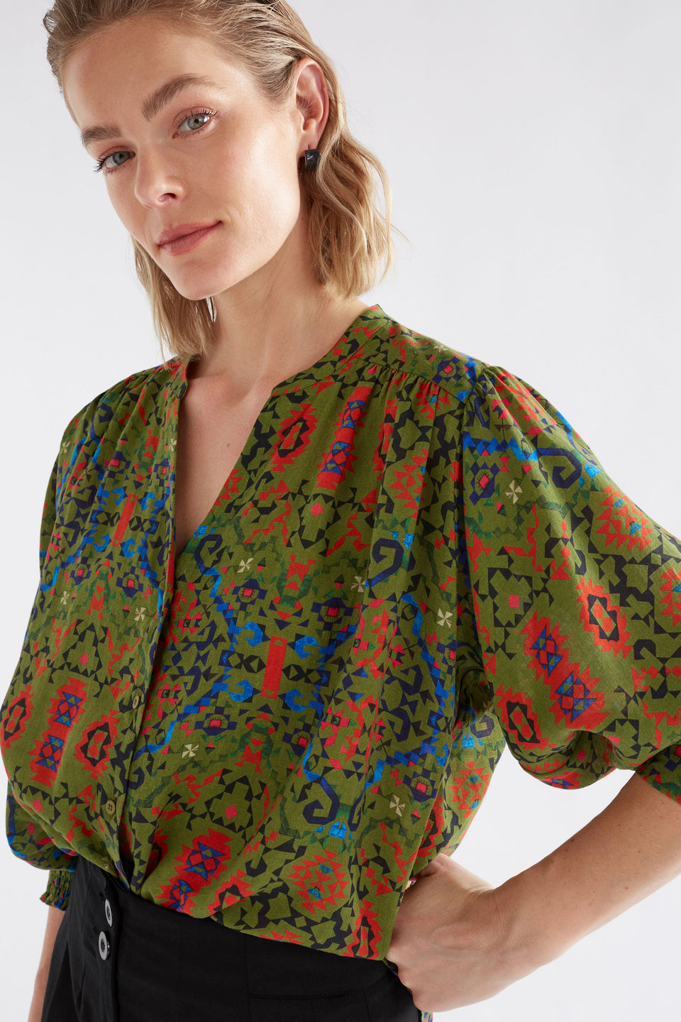 Norsk Long Sleeve Gathered Shoulder V-Neck Print Shirt Model Front Detail | RENDA PRINT