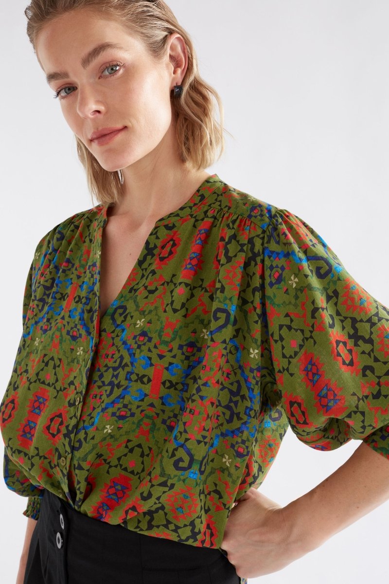 Norsk Long Sleeve Gathered Shoulder V-Neck Print Shirt Model Front Detail | RENDA PRINT