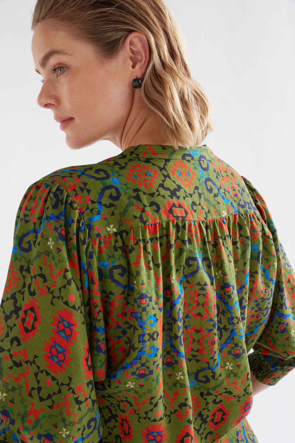 Norsk Long Sleeve Gathered Shoulder V-Neck Print Shirt Model Back Detail | RENDA PRINT