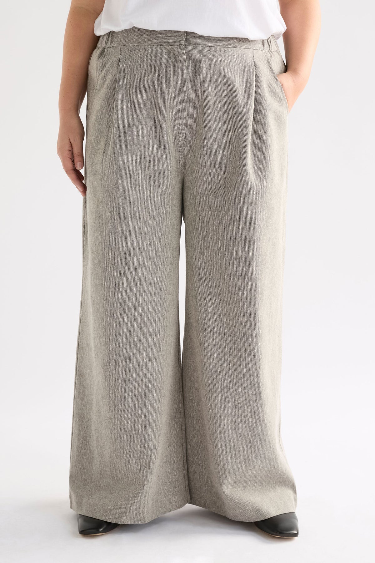 Citte Pant on Model close up of fabric | GRAPHITE