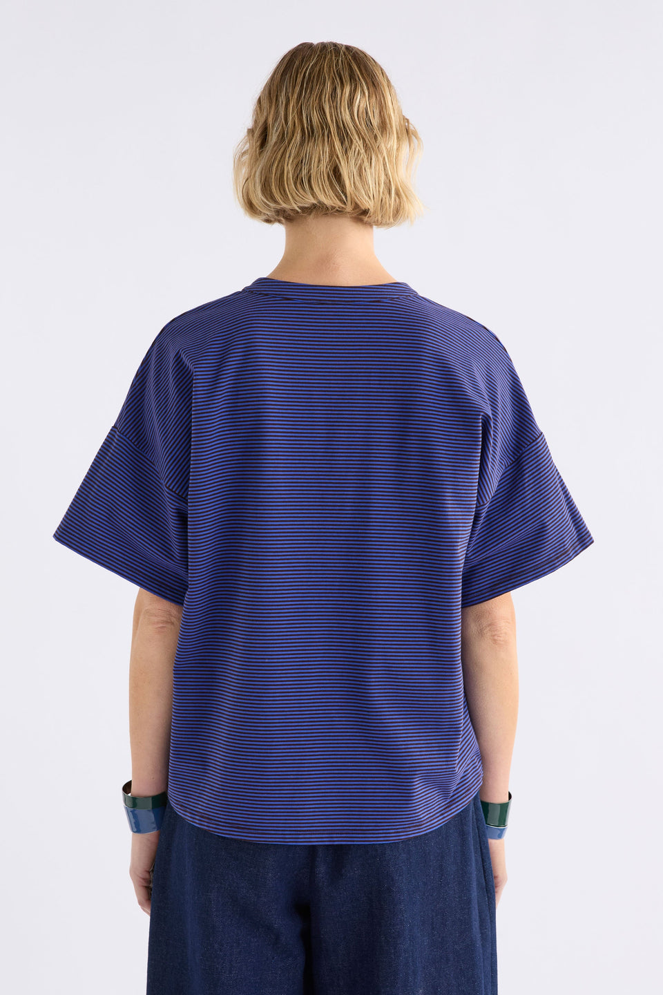Evve V-Neck Cotton Jersey Stripe T-Shirt Model Back | CHOCOLATE COBALT