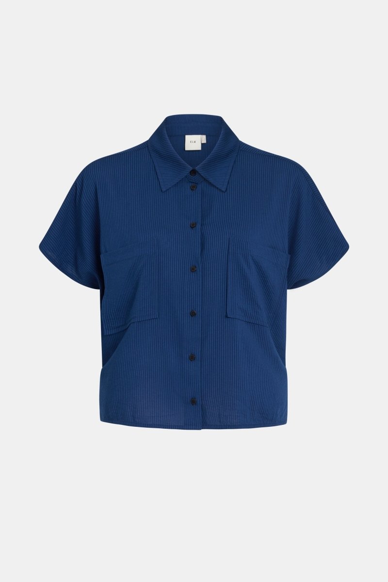Stolt Seersucker Fine Stripe Cropped Short Sleeve Shirt ELK Model front full body | MID WASH