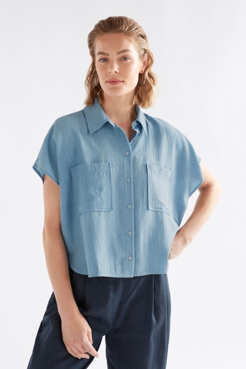 Stolt Seersucker Fine Stripe Cropped Short Sleeve Shirt ELK Model front | LIGHT WASH