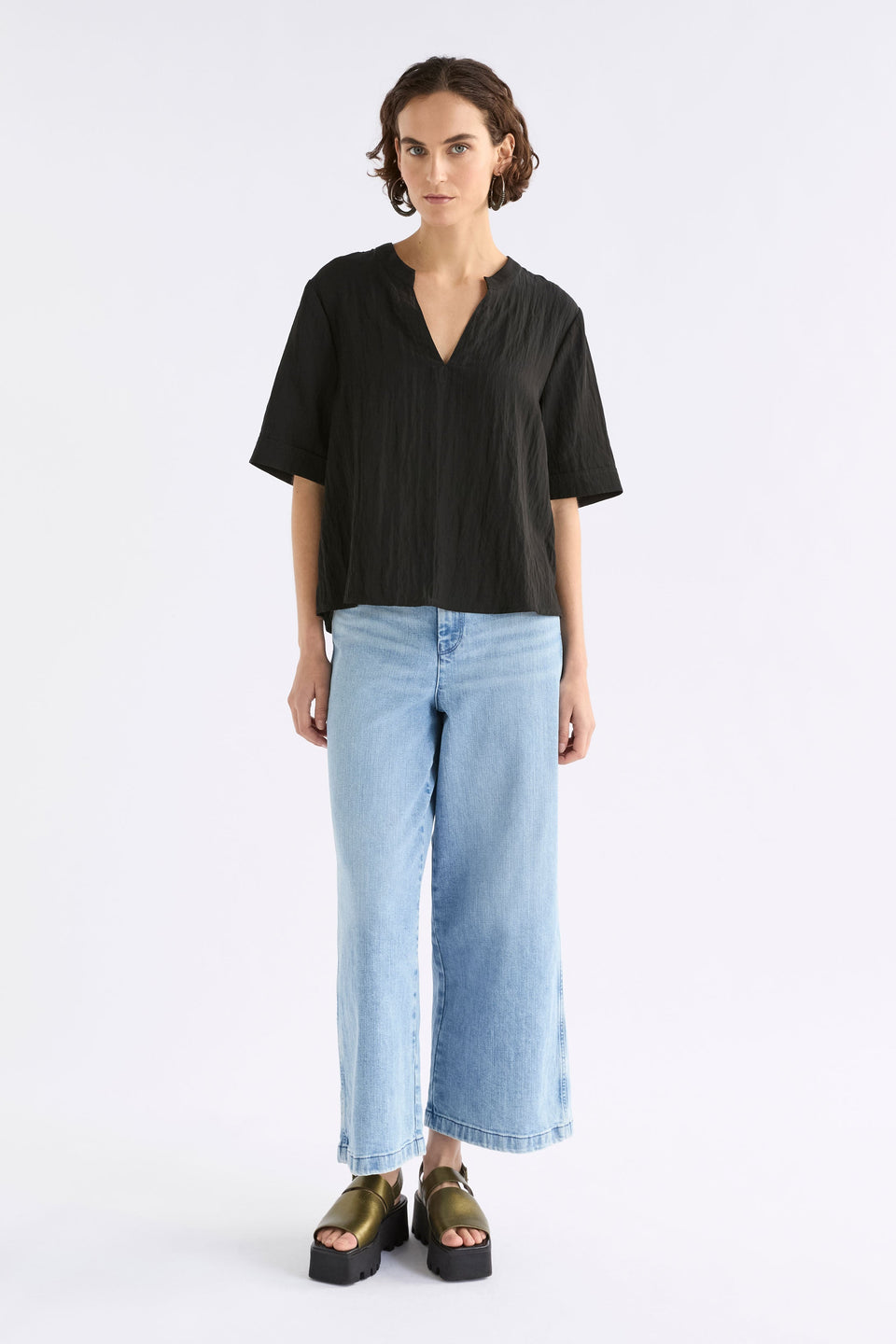 Kysten Crinkle Short Sleeve V-Neck Top Front Model full body | BLACK