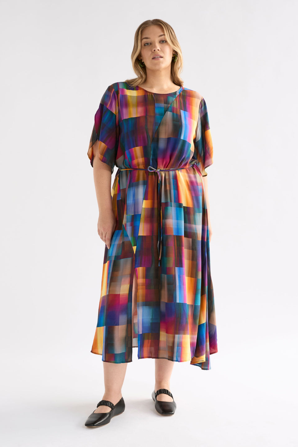 Byde Multi Coloured Tulip Sleeve Midi Dress Curve Model Front | EKKO PRINT
