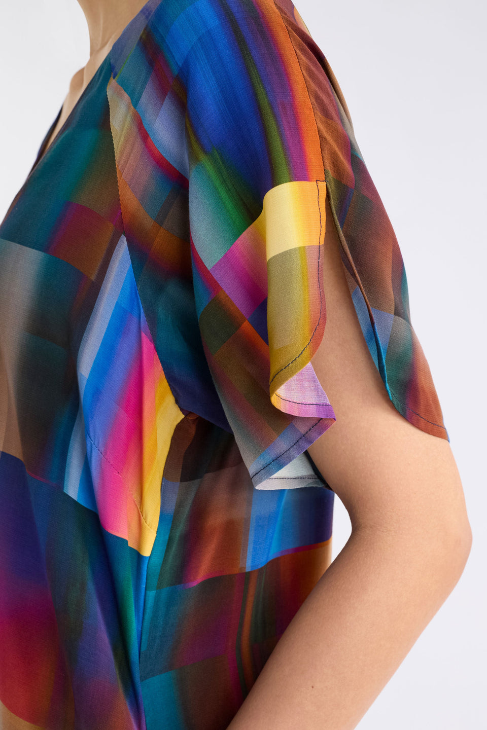 Byde Multi Coloured Tulip Sleeve V-Neck Short Dress Model Side Detail | EKKO PRINT