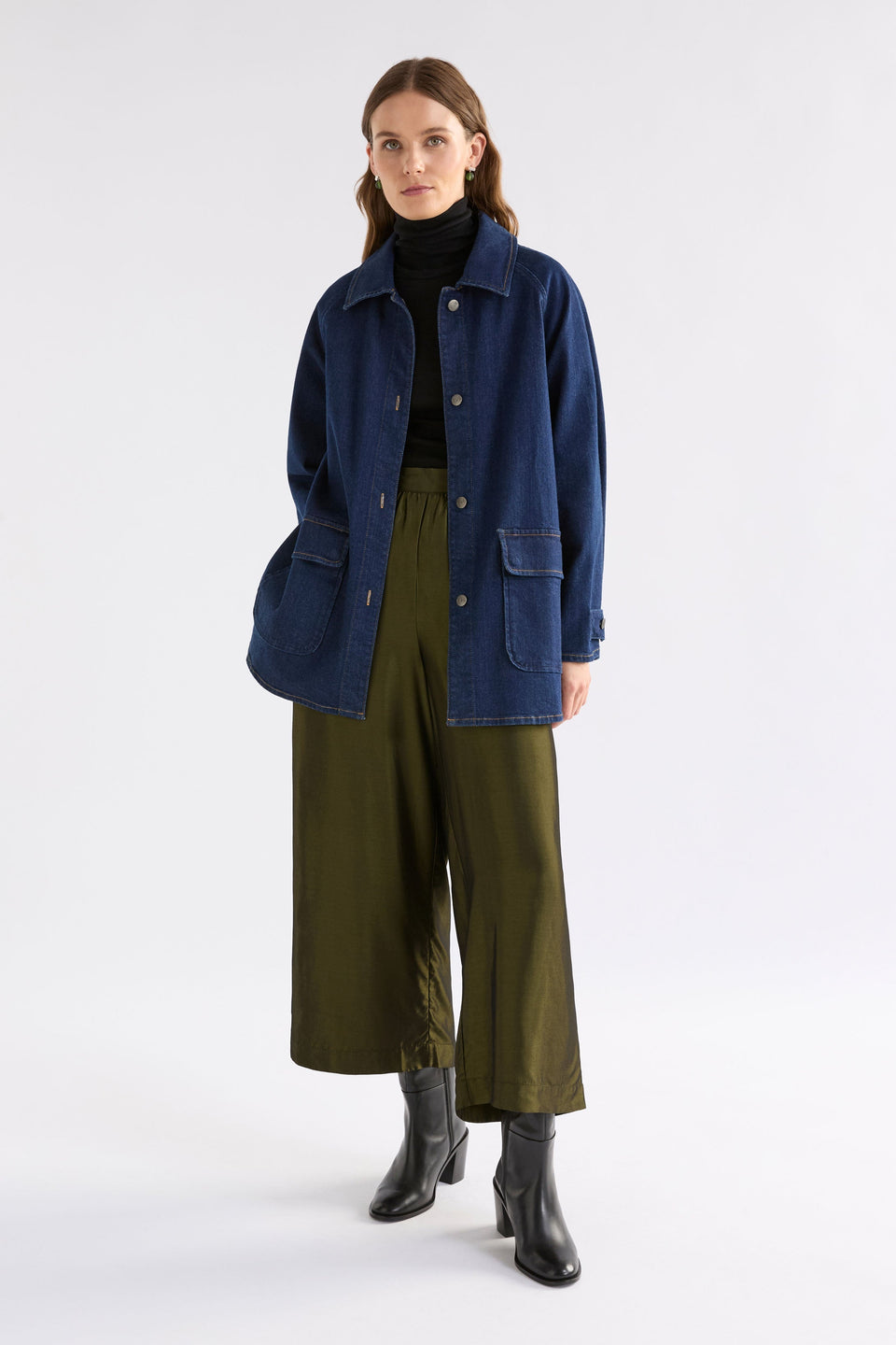 Medjal Wide Leg Metallic Culotte Pant Model Front styled | GOLD BLACK