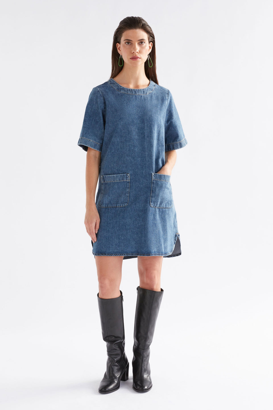 Rittra Chambray T-Shirt Shift Denim Dress Model Front | CHAMBRAY BLUE