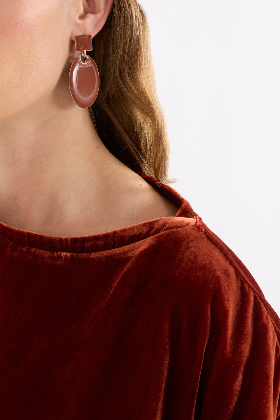 Suuri Boxy Sleeve Drop Shoulder Velvet Top Model Front Detail | SPICE