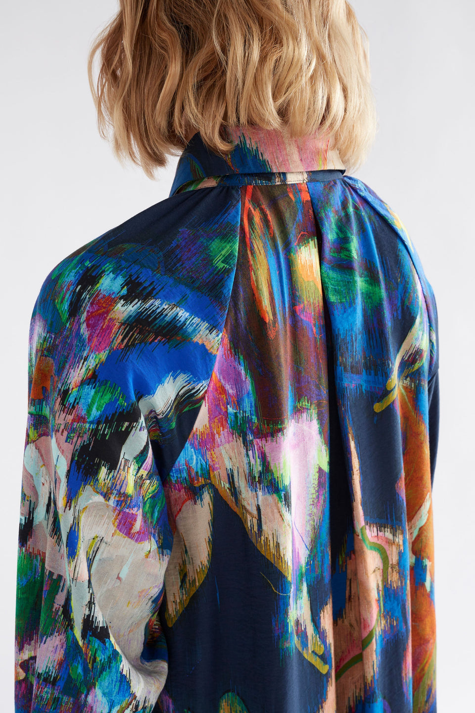 Moda Dress on Model Back View Close Up | VAARA PRINT