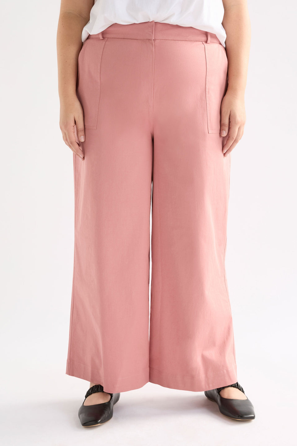 Kudel Pant on Model front detail shot | CLAY PINK