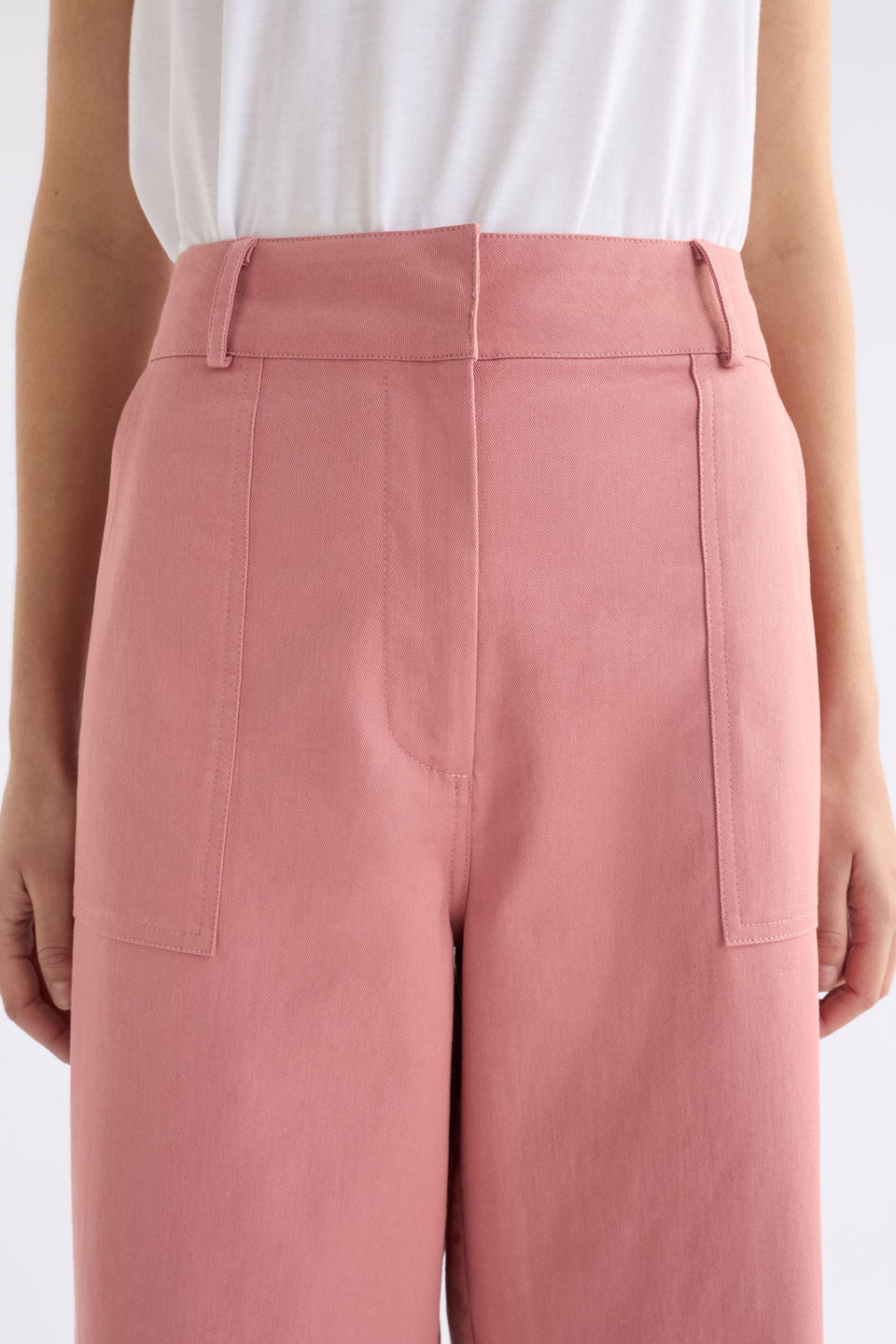 Kudel Pant on Model Close up Detail | CLAY PINK