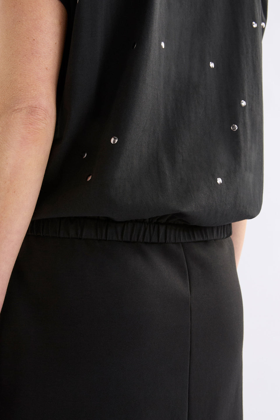 Stuud Tee on Model Back Detail | BLACK