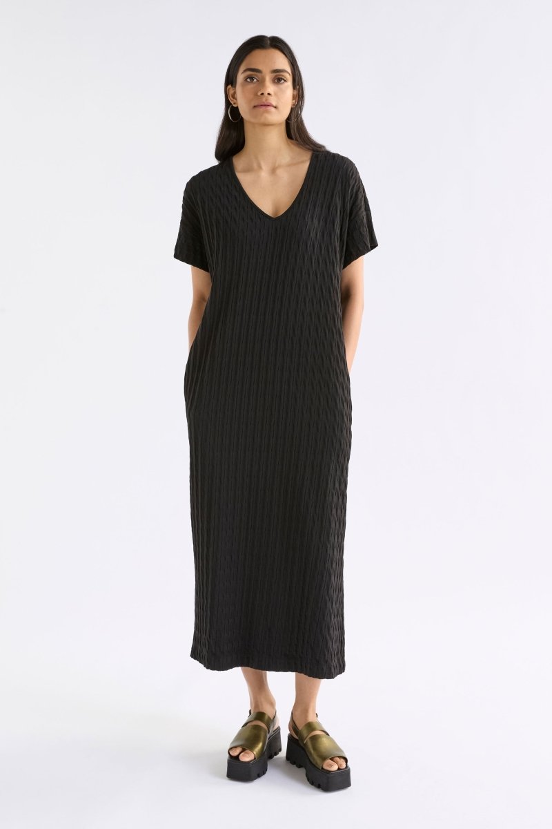 Orta Boxy Textured bubble Jersey Organic Cotton V-neck Long T-shirt Dress Model front | BLACK