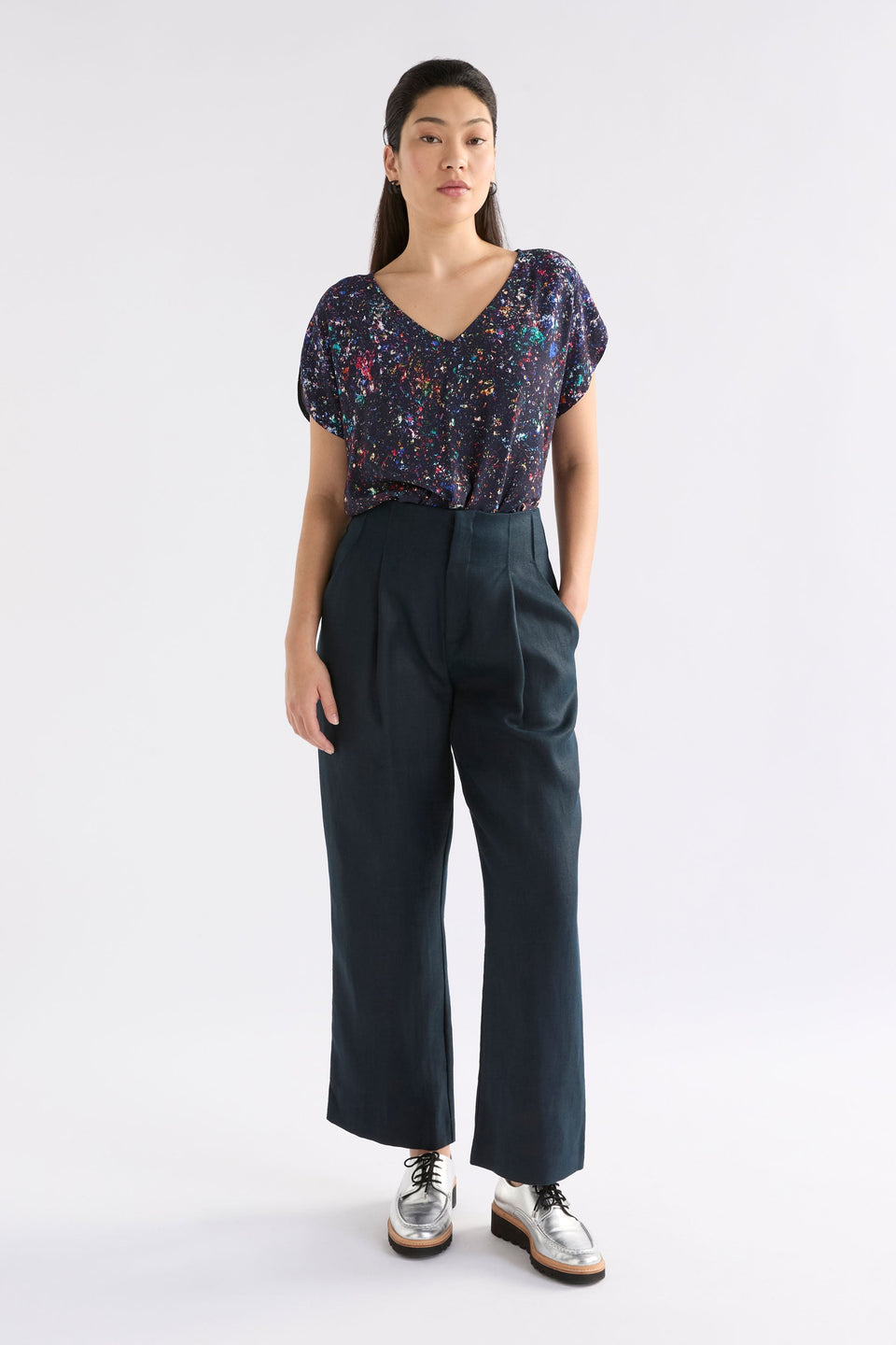 Solina V Neck Tulip Sleeve Short Sleeve Print Top Model Front Full Body | TOLA PRINT