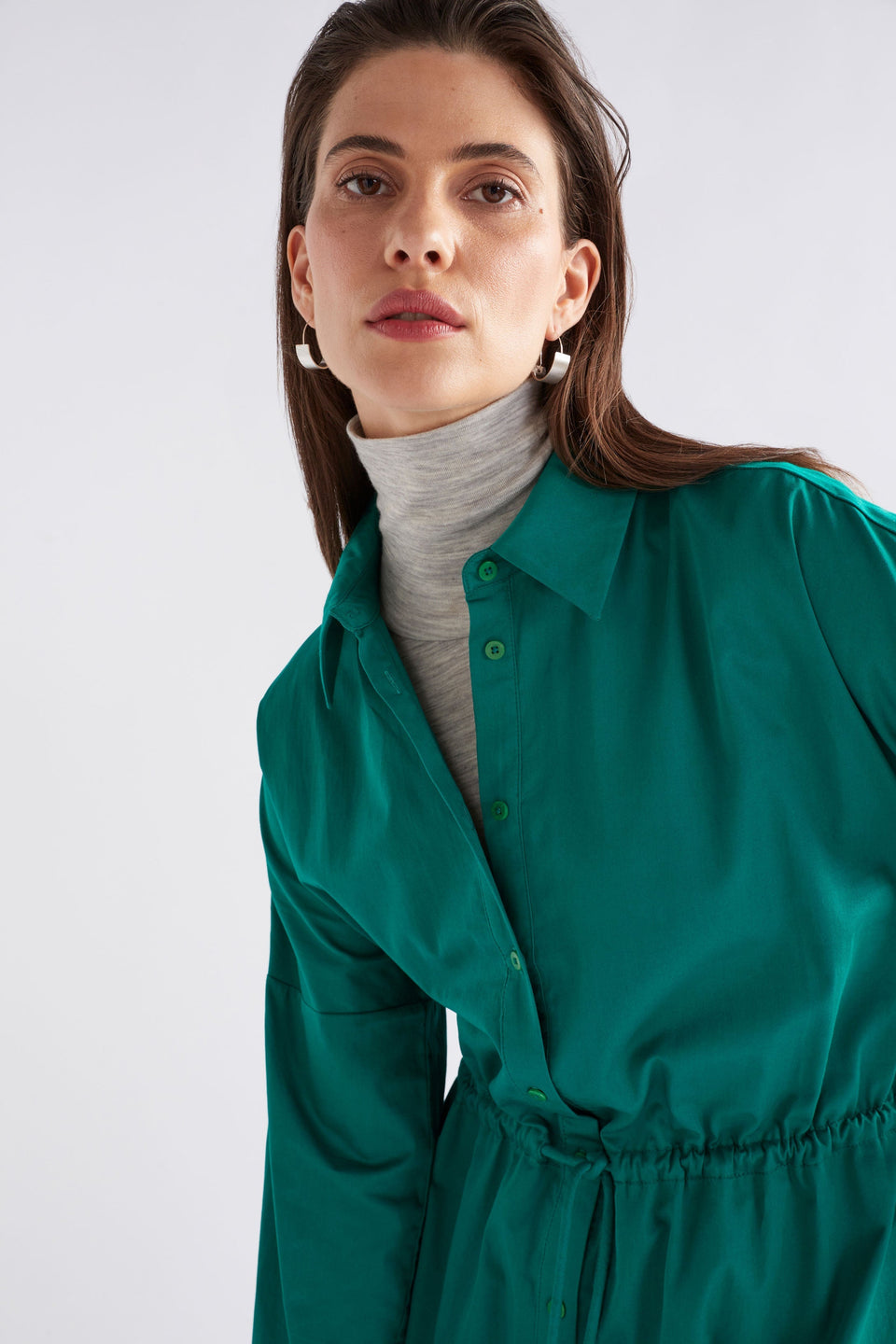Blaec Organic Cotton Poplin Long Sleeve Shirt Dress Model Front detail | MILAN GREEN