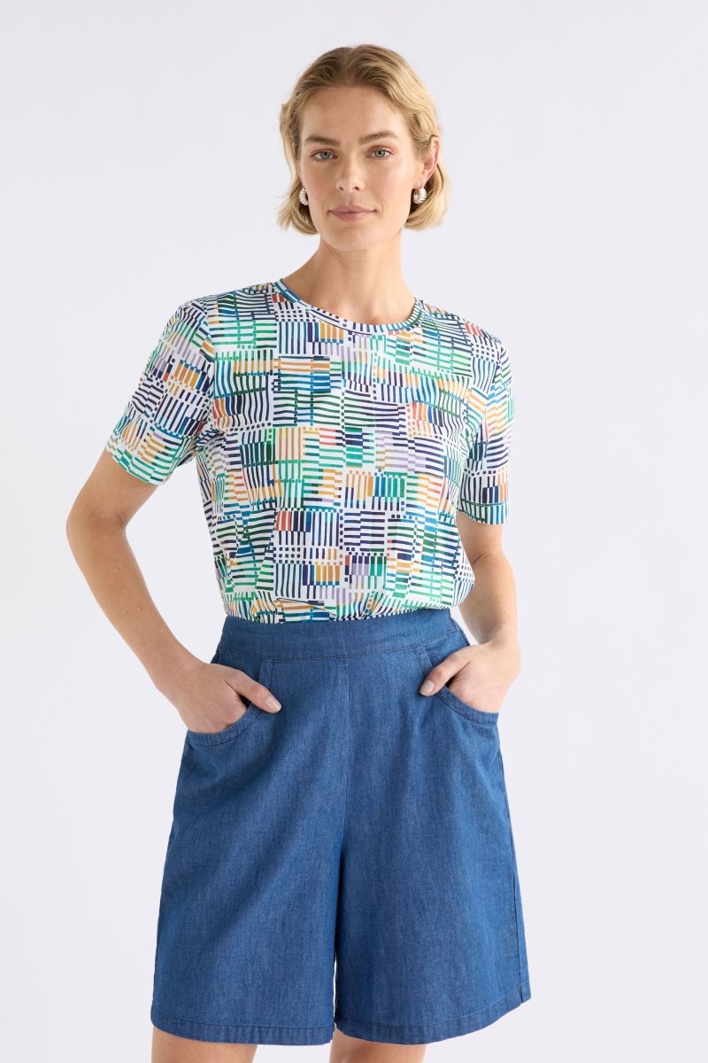 Hanen T-shirt Tops - ELK | CHESS PRINT