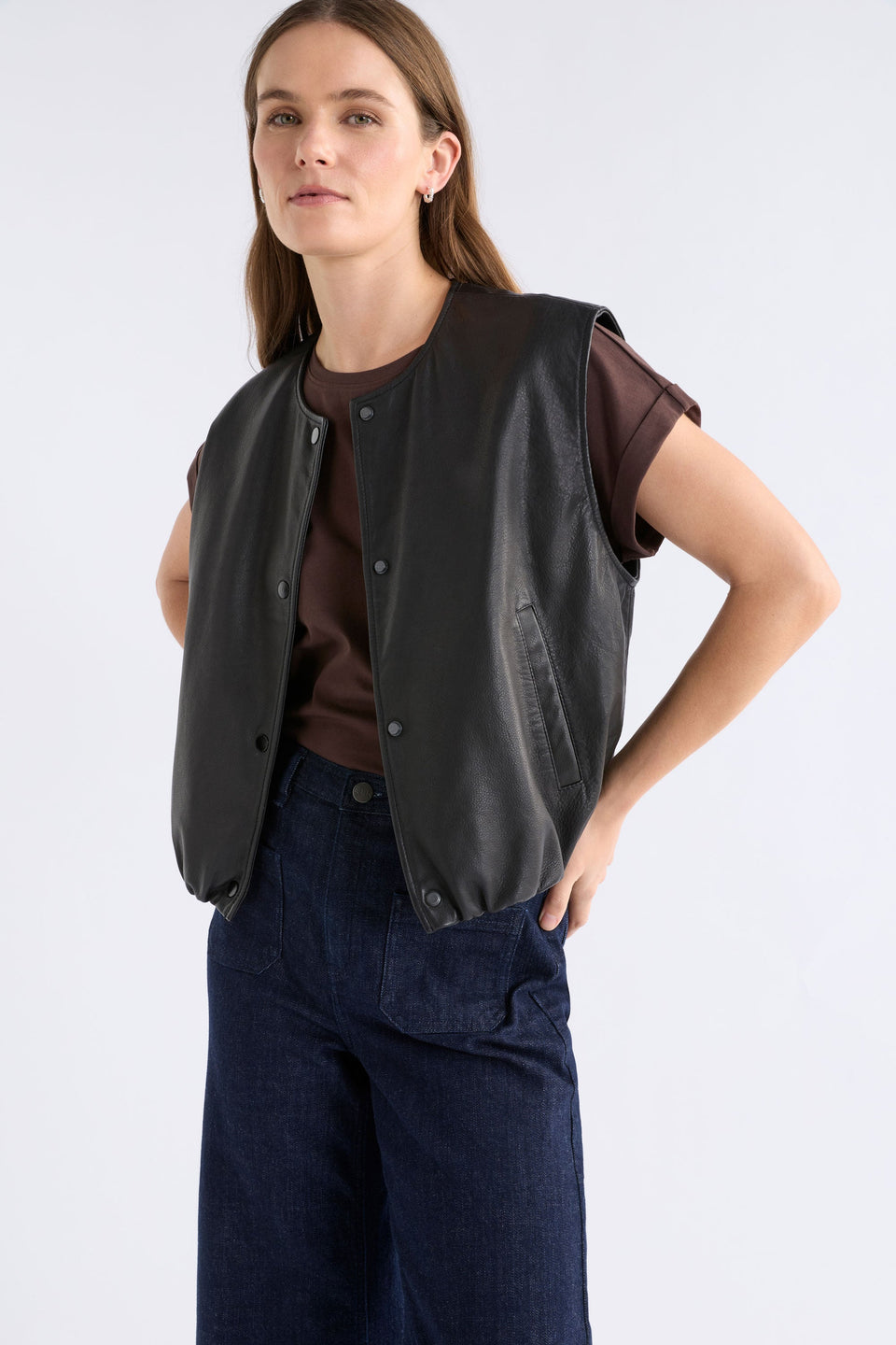 Cille T-Shirt Espresso Tops - ELK | ESPRESSO